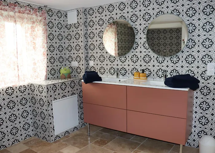 Ferme Du Peyronin Bed & Breakfast *